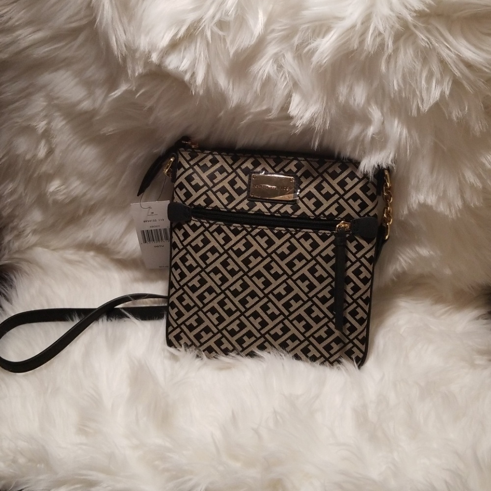 🆕️NWT! TOMMY HILFIGER CROSSBODY